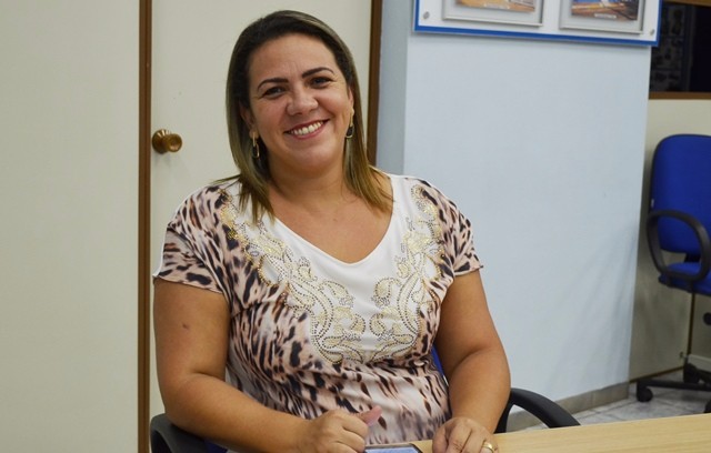 201721_FOTO - Projeto de Carla Lucena garante que mães amamentem em público